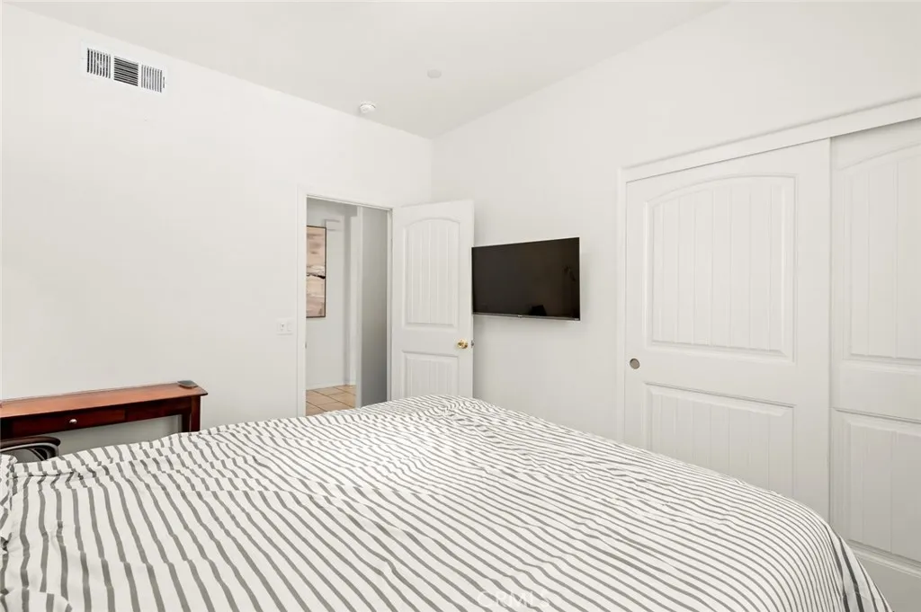 6950 Bank Side Drive, Jurupa Valley, California 91752 home-pic-5